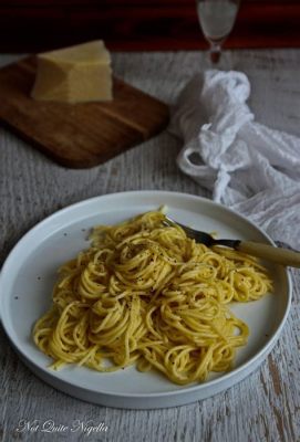  Cacio e Pepe: Ein cremiges und würziges Erlebnis aus der römischen Küche!